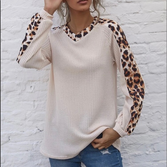 Mia Woman’s Leopard Print Raglan Sleeved Top - Picture 5 of 6